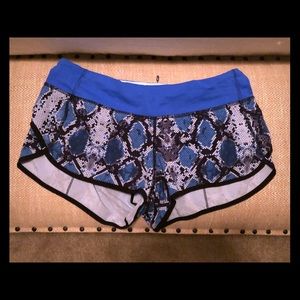 Lululemon Speed Shorts, size 8, snake print